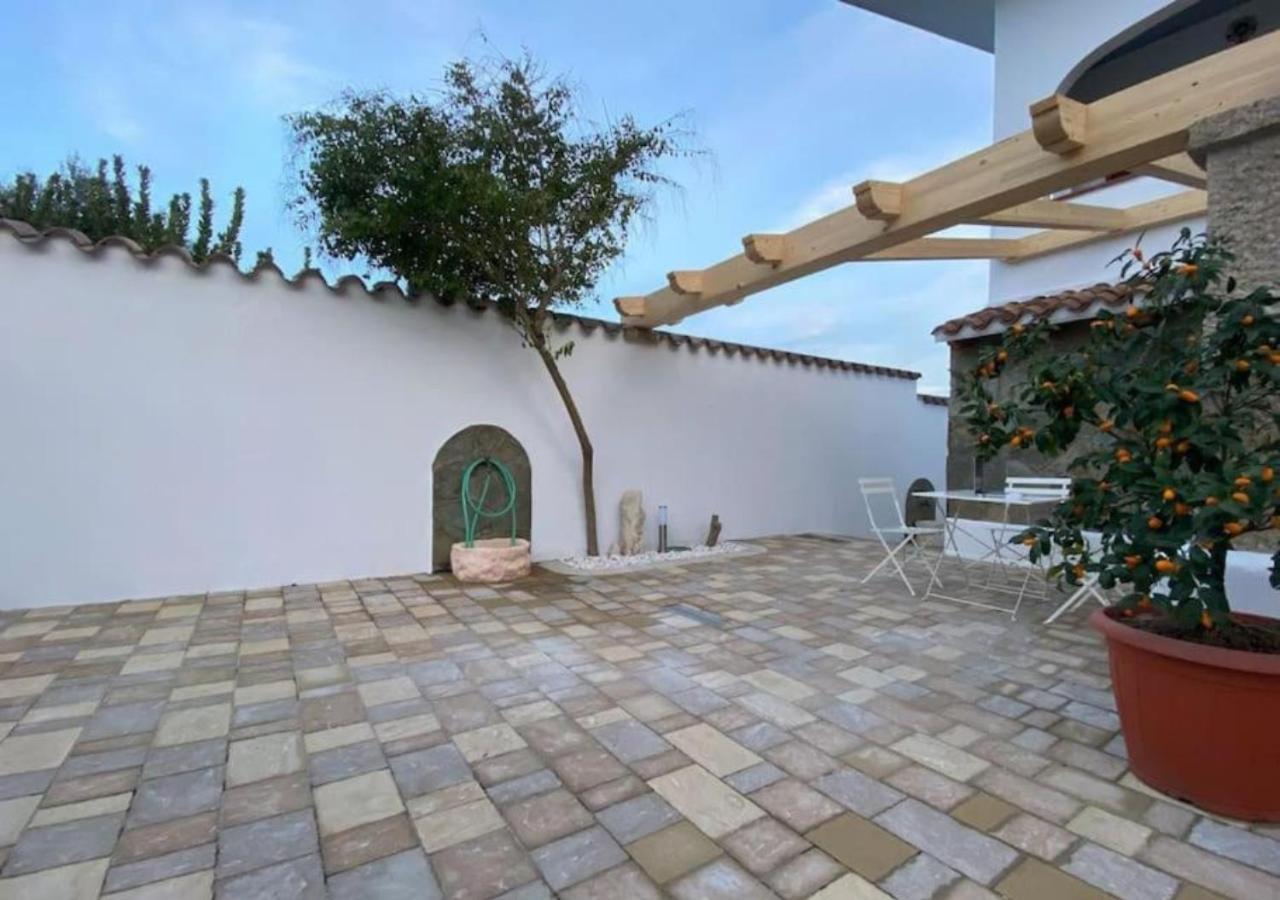 Loft Comodo Ed Elegante • Wi-Fi E Colazione Sanluri Exterior foto